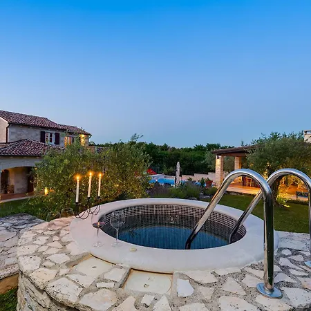 Artien With Swimming Pool Villa