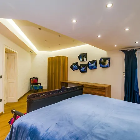 Artien With Swimming Pool Villa *