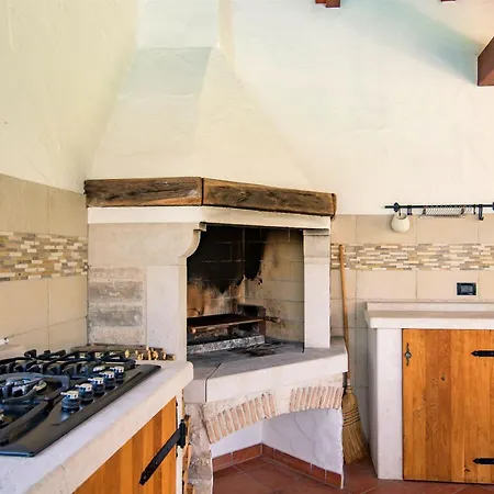 Villa Artien With Swimming Pool Baderna